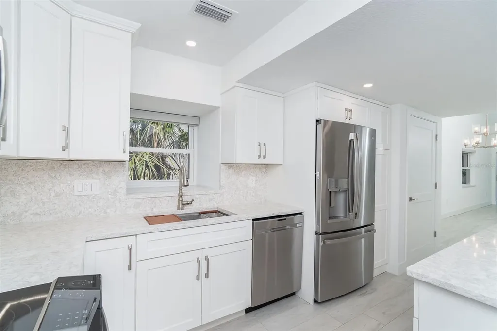 2700 N Beach Road Englewood FL 34223