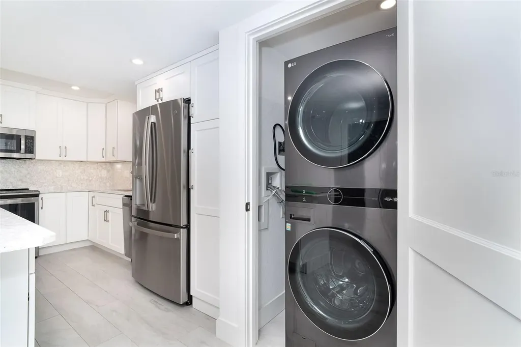 2700 N Beach Road Englewood FL 34223