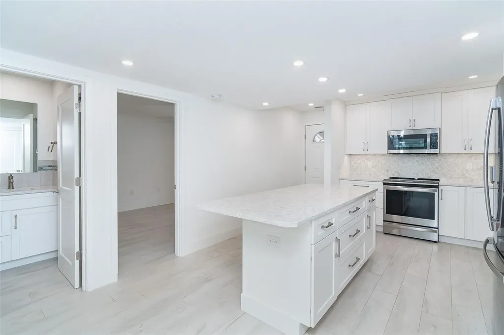 2700 N Beach Road Englewood FL 34223