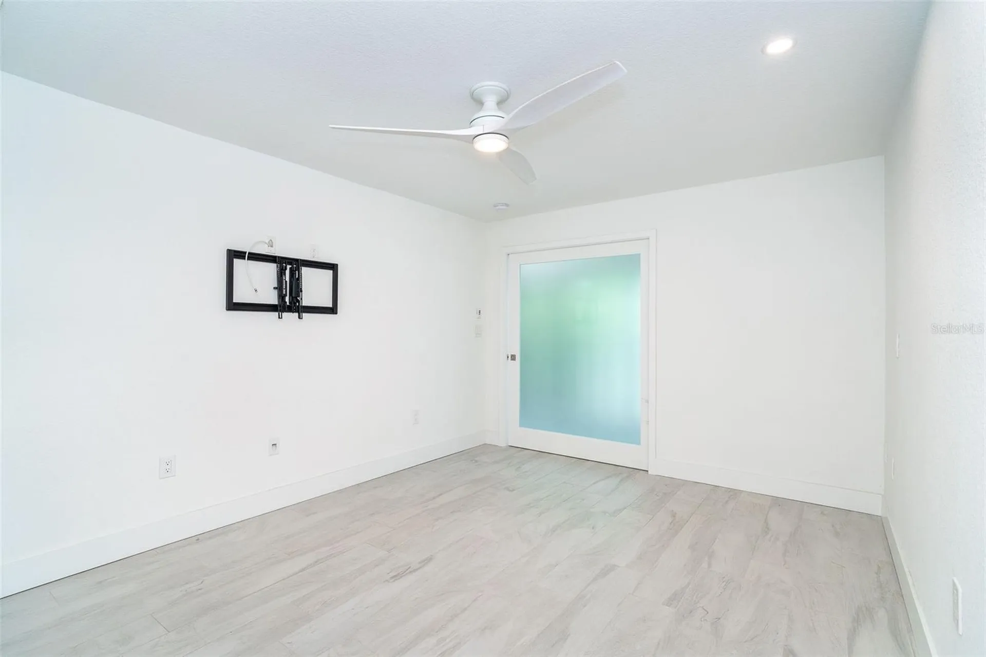 2700 N Beach Road Englewood FL 34223