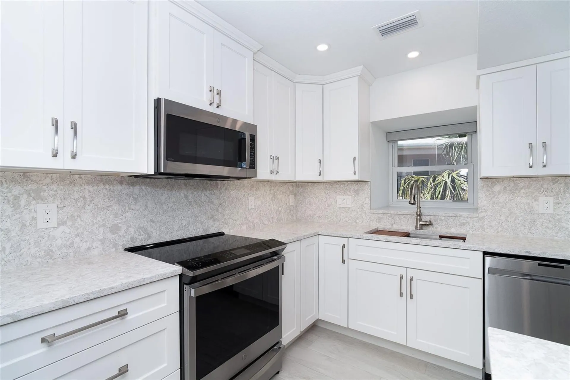 2700 N Beach Road Englewood FL 34223