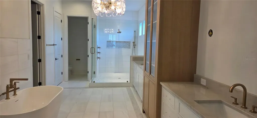 690 Geneva Place Tampa FL 33606