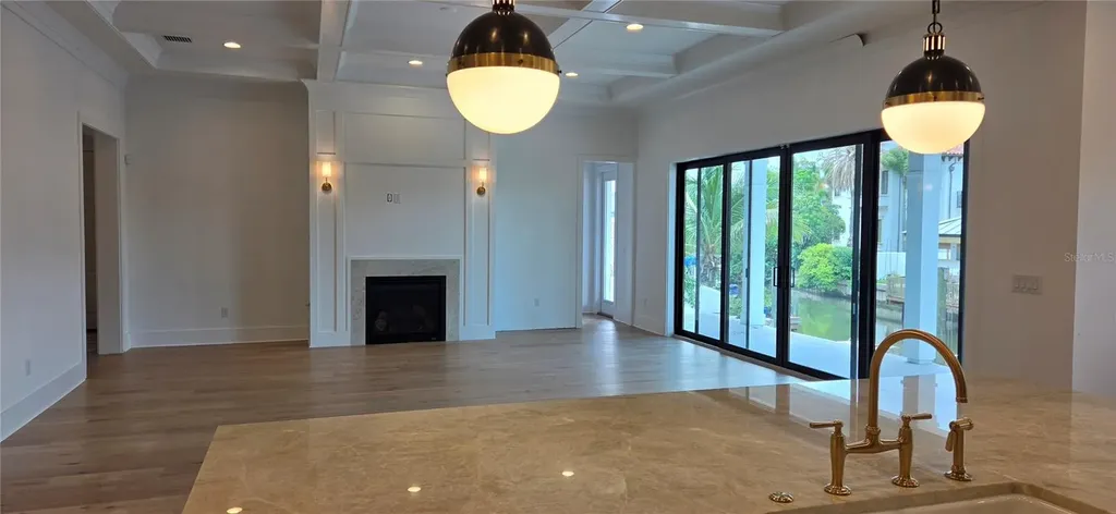 690 Geneva Place Tampa FL 33606