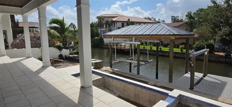 690 Geneva Place Tampa FL 33606