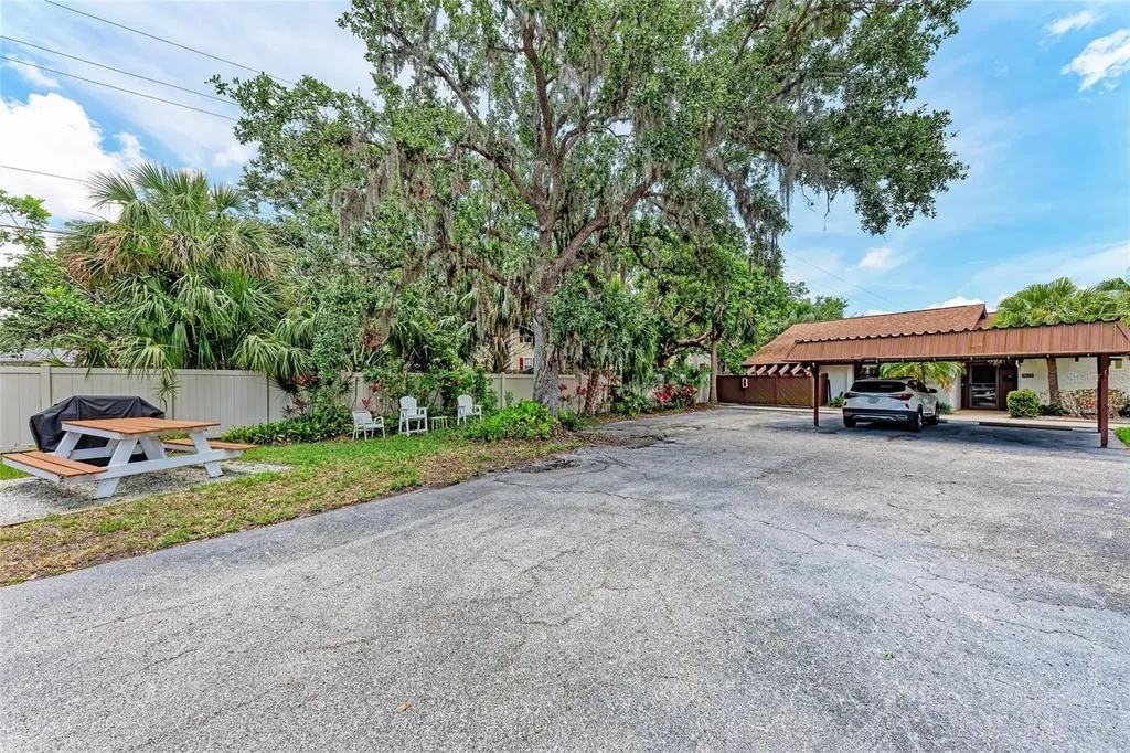 4644 Red Maple Road Bradenton FL 34210