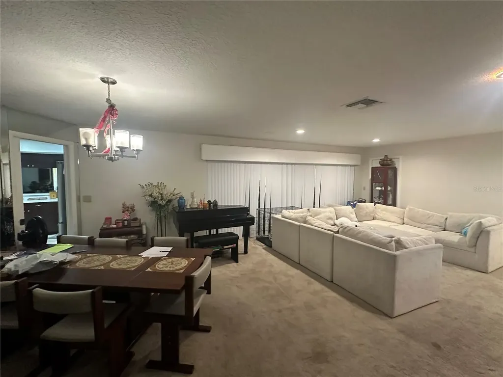1445 72nd Avenue NE St Petersburg FL 33702