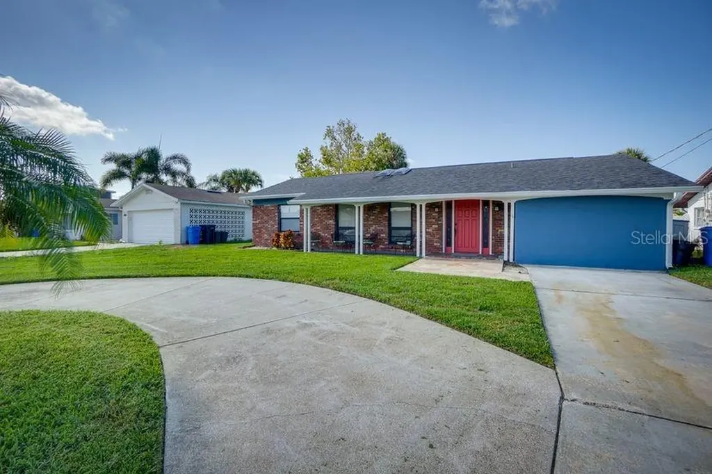 8722 Thornwood Lane Tampa FL 33615