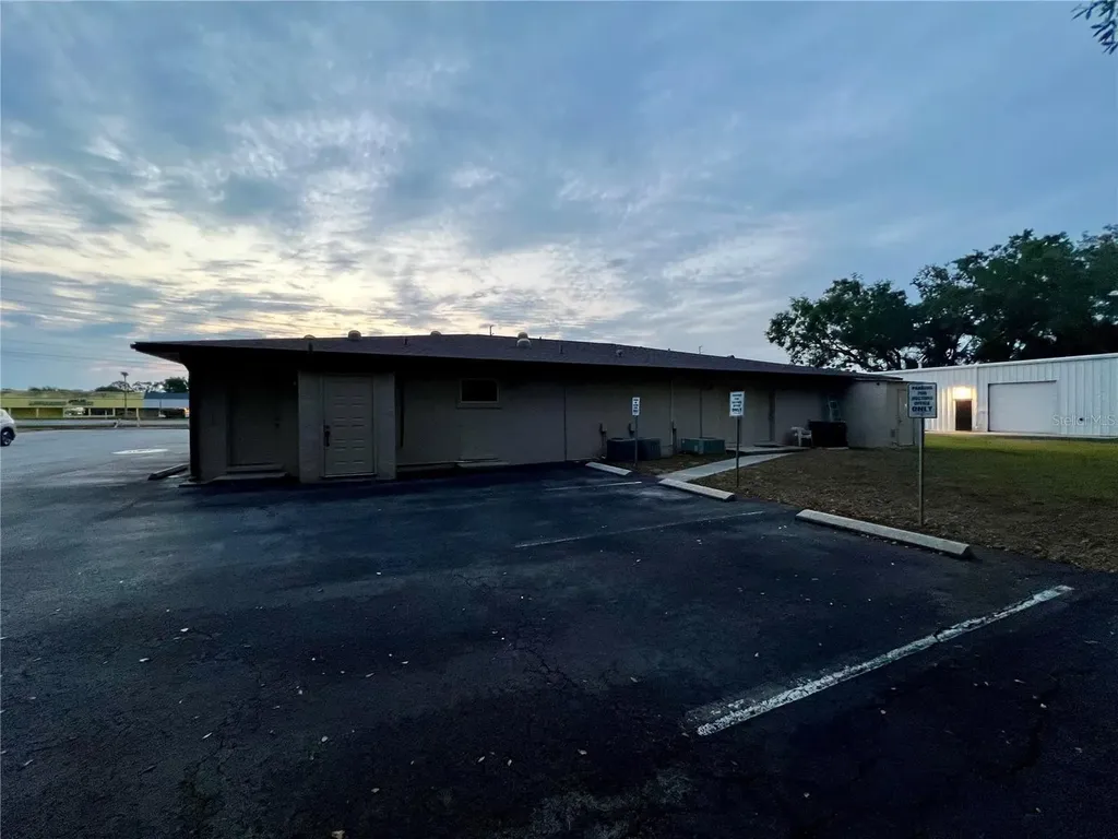 3360 Us Highway 441/27 Fruitland Park FL 34731