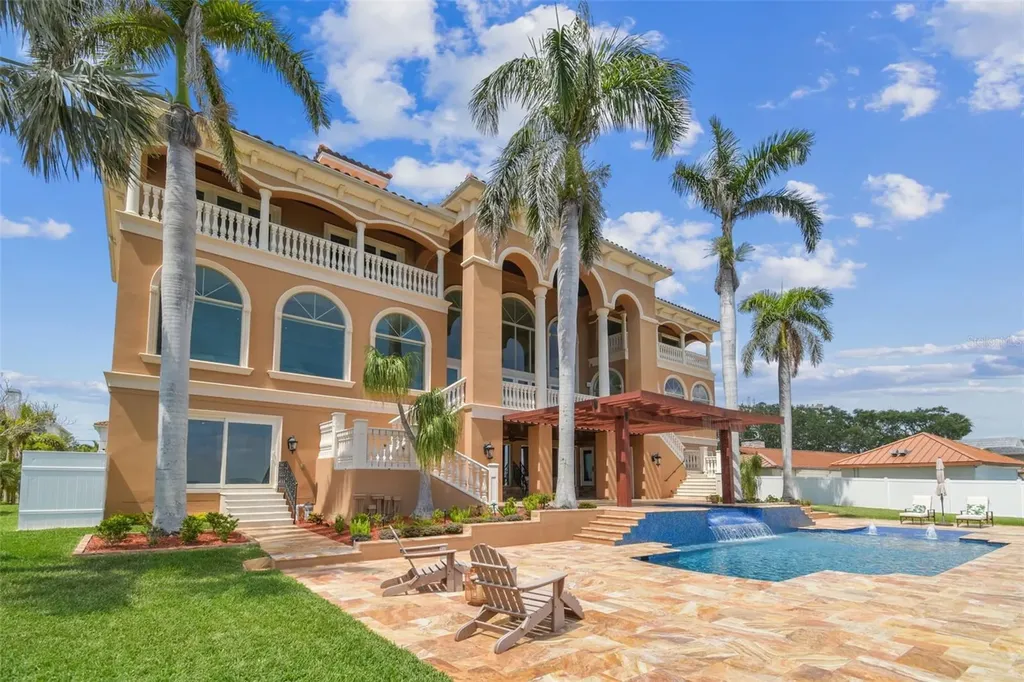 5810 Mariner Street Tampa FL 33609