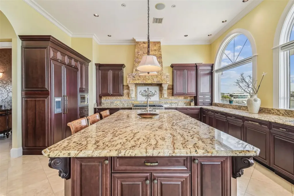 5810 Mariner Street Tampa FL 33609