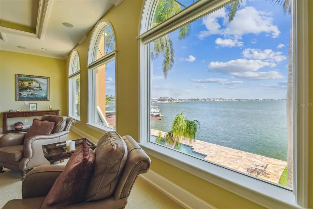 5810 Mariner Street Tampa FL 33609