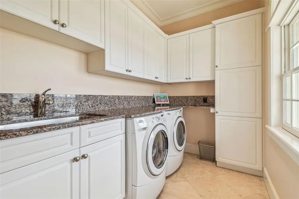 5810 Mariner Street Tampa FL 33609