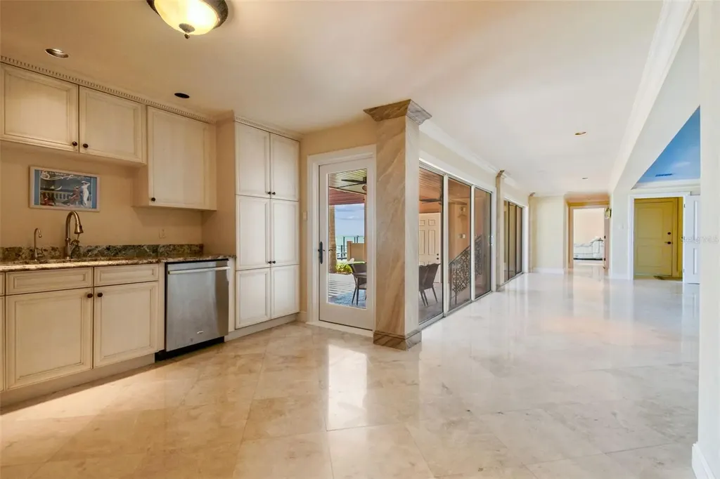 5810 Mariner Street Tampa FL 33609