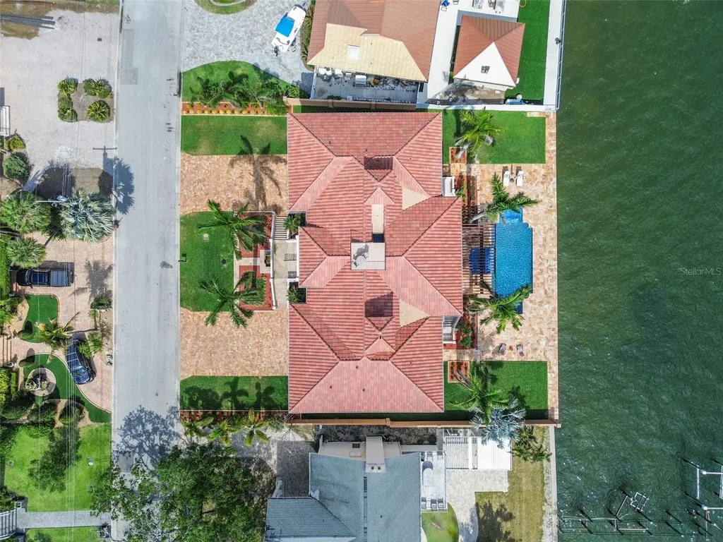 5810 Mariner Street Tampa FL 33609