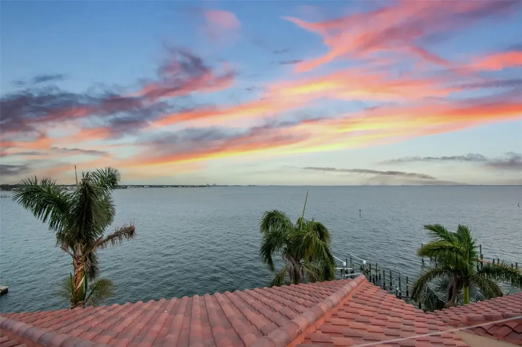 5810 Mariner Street Tampa FL 33609