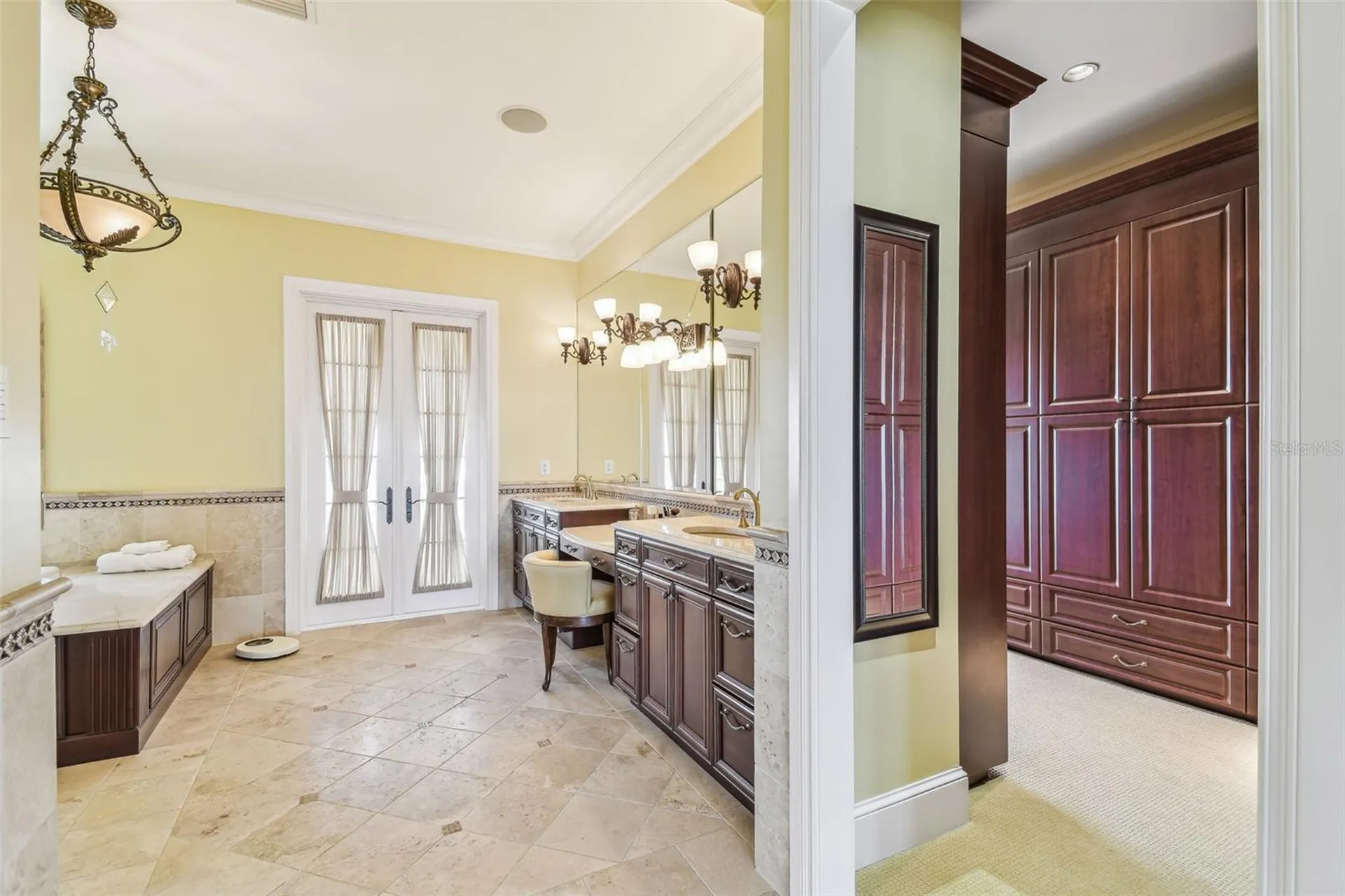 5810 Mariner Street Tampa FL 33609
