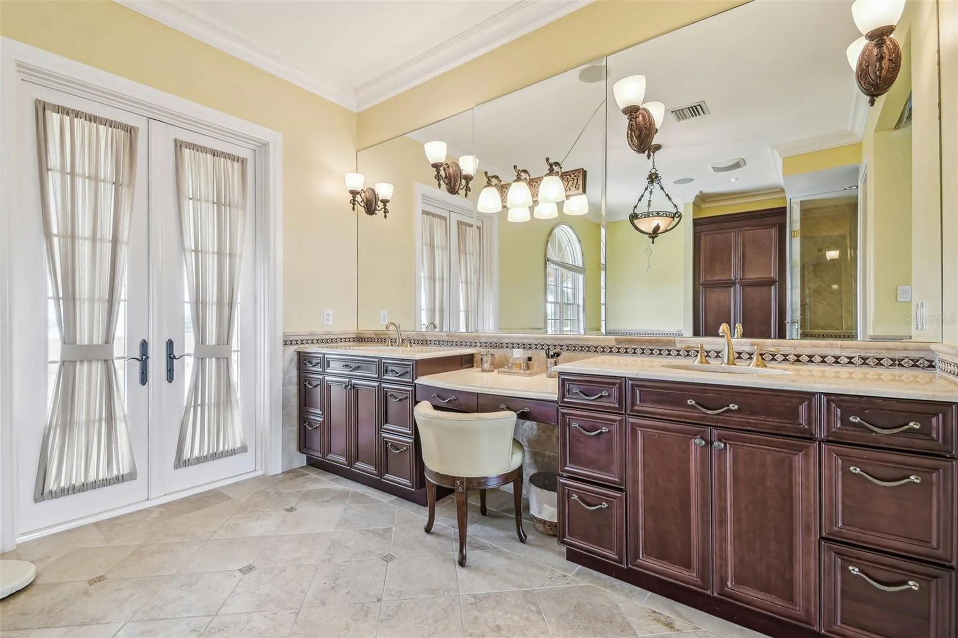 5810 Mariner Street Tampa FL 33609