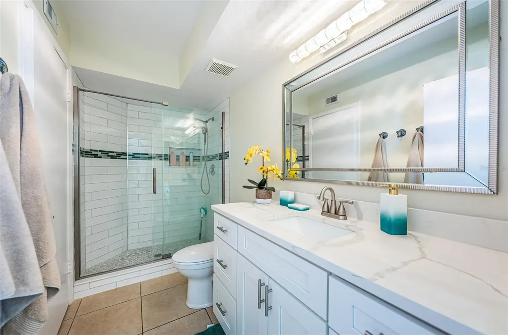 6081 Bahia Del Mar Circle St Petersburg FL 33715