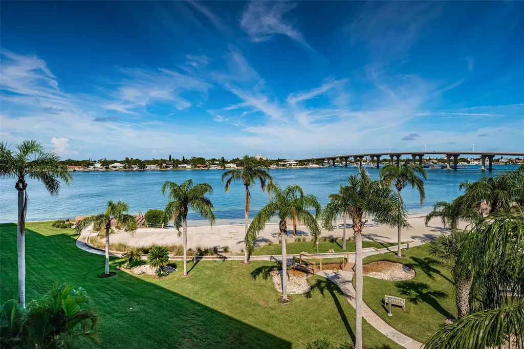 6081 Bahia Del Mar Circle St Petersburg FL 33715