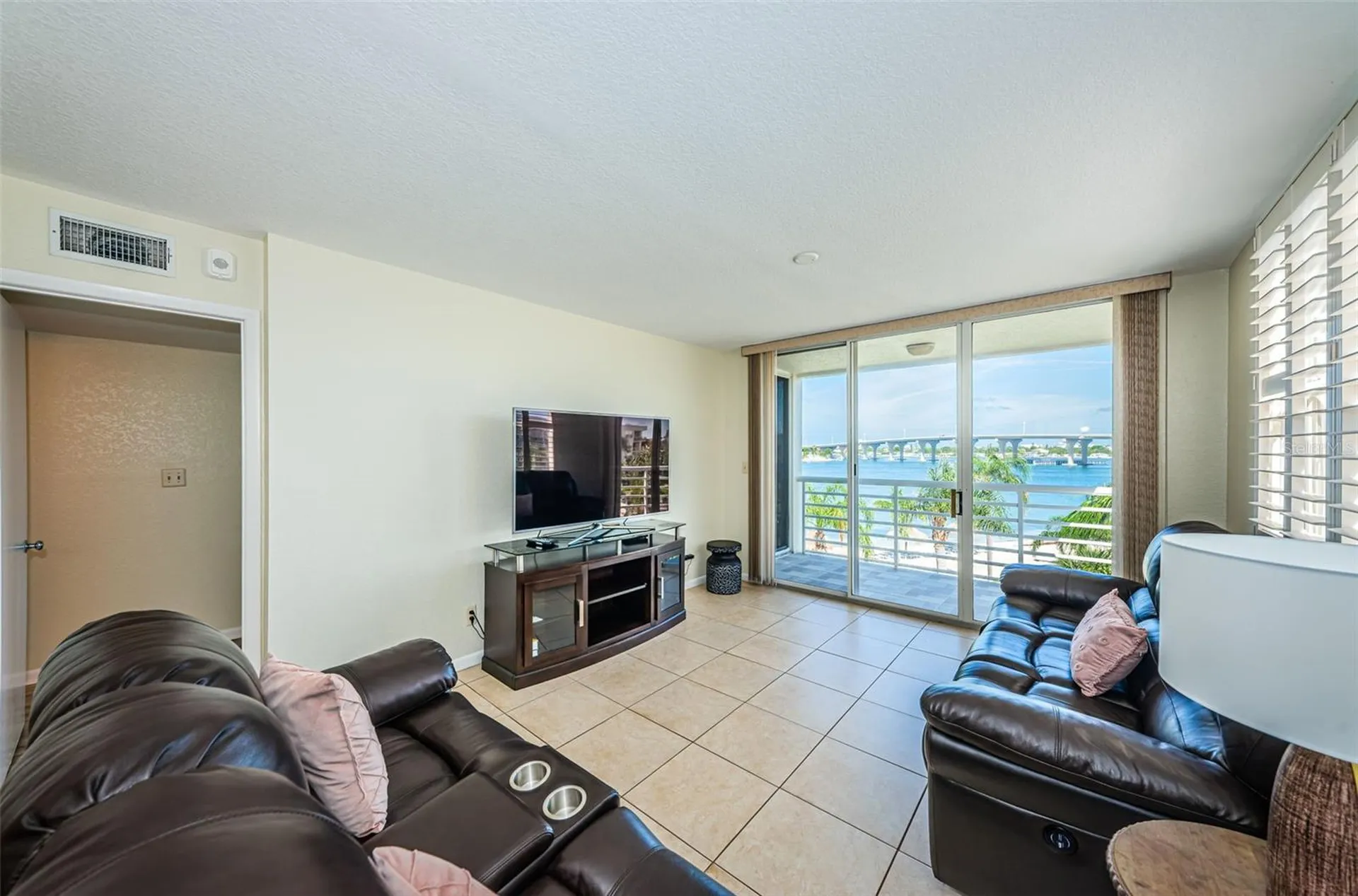 6081 Bahia Del Mar Circle St Petersburg FL 33715