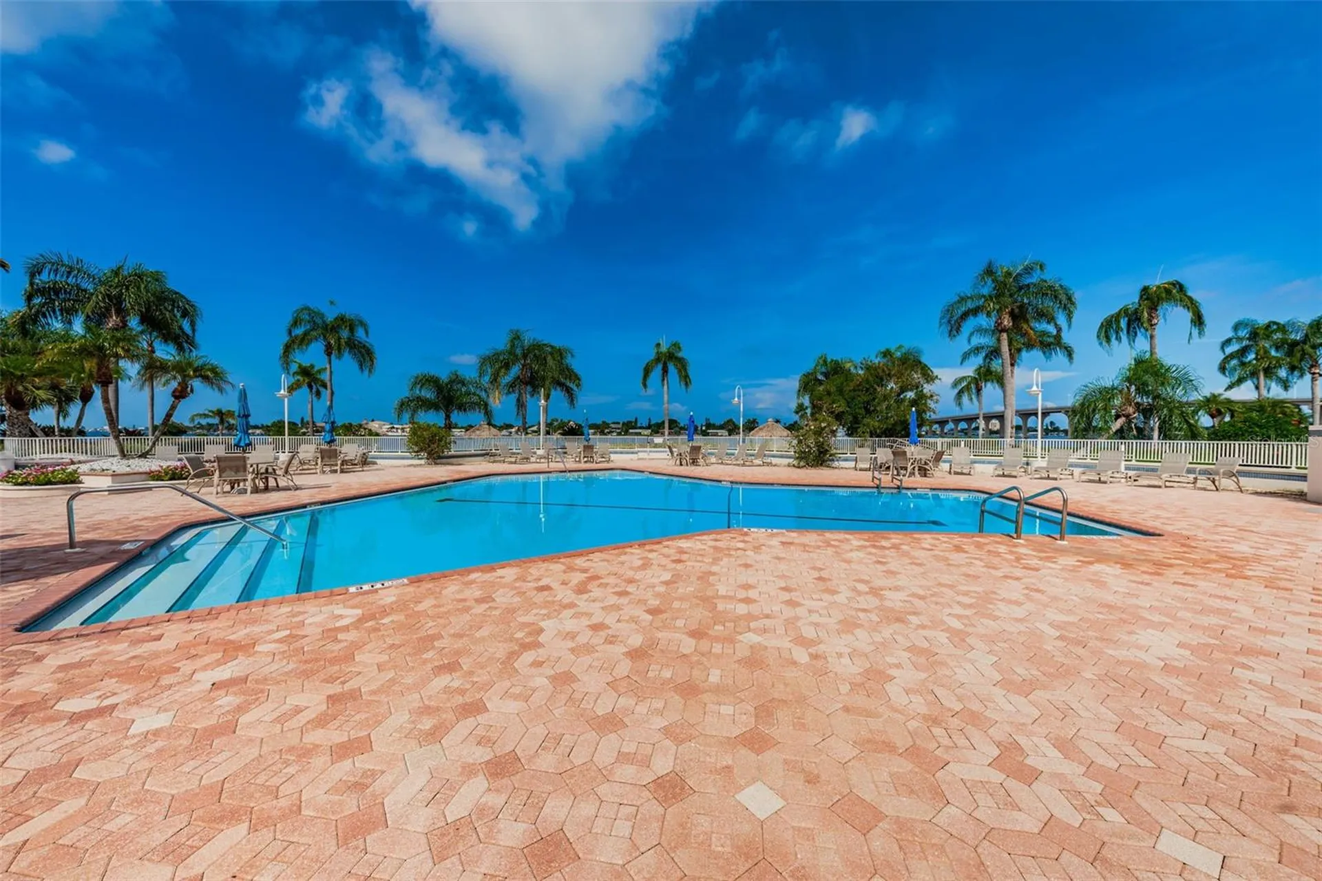 6081 Bahia Del Mar Circle St Petersburg FL 33715