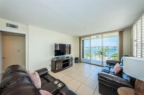 6081 Bahia Del Mar Circle St Petersburg FL 33715