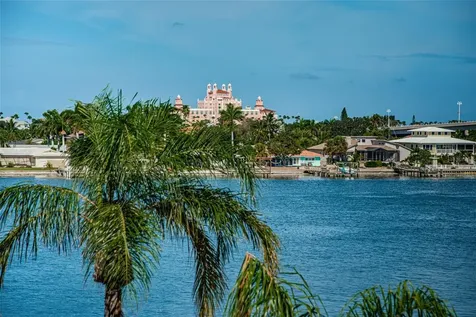 6081 Bahia Del Mar Circle St Petersburg FL 33715