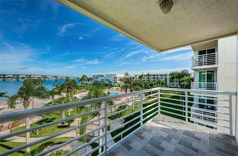 6081 Bahia Del Mar Circle St Petersburg FL 33715