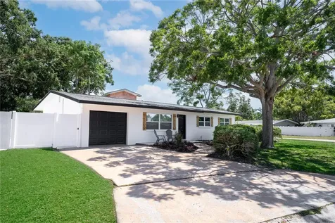 5698 26th Avenue N St Petersburg FL 33710