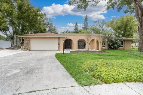 30 Pinetree Court Palm Harbor FL 34683