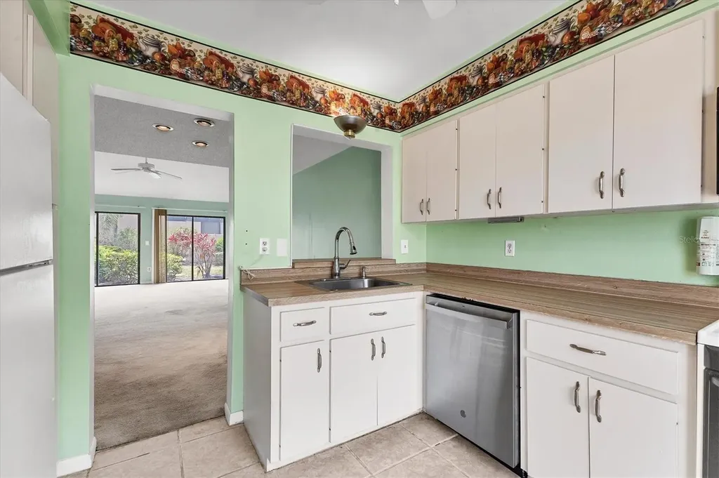 5273 Myrtle Wood Sarasota FL 34235