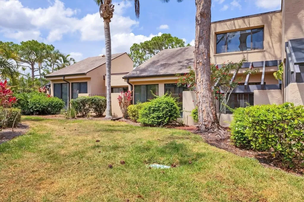 5273 Myrtle Wood Sarasota FL 34235