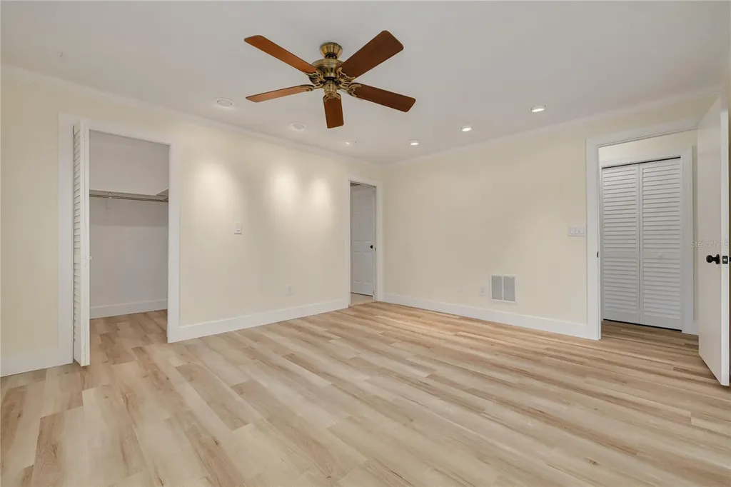 2370 Weymouth Drive Clearwater FL 33764