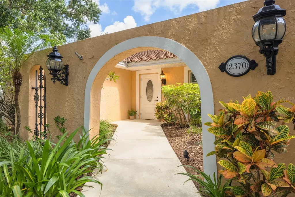 2370 Weymouth Drive Clearwater FL 33764