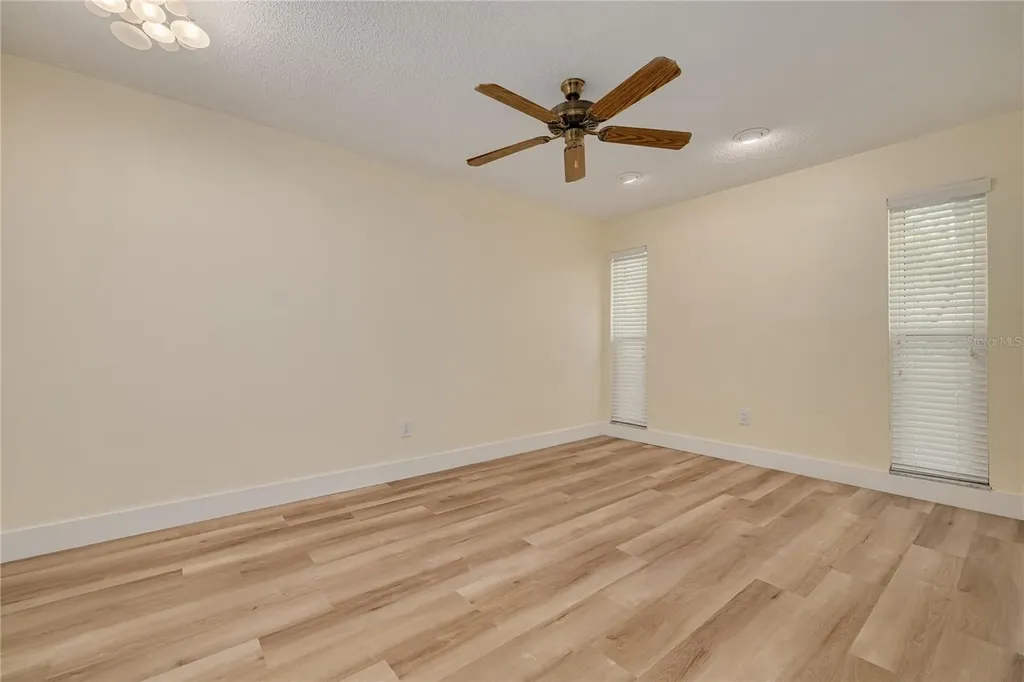 2370 Weymouth Drive Clearwater FL 33764