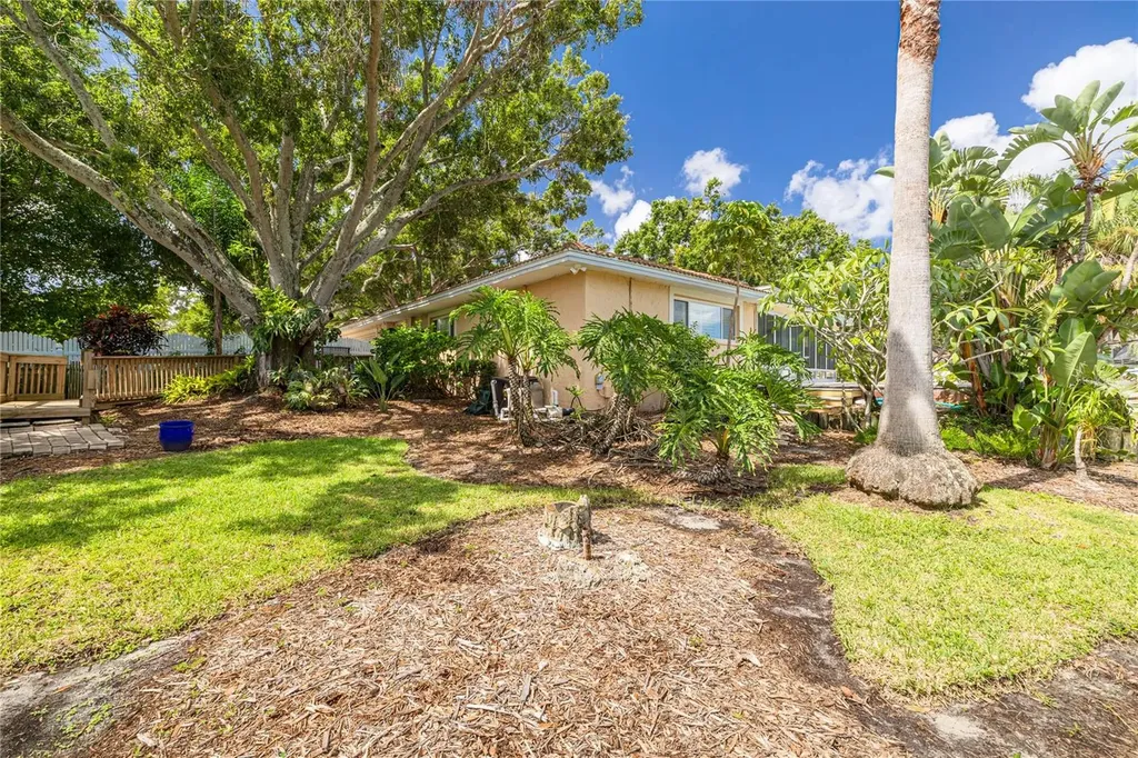 2370 Weymouth Drive Clearwater FL 33764