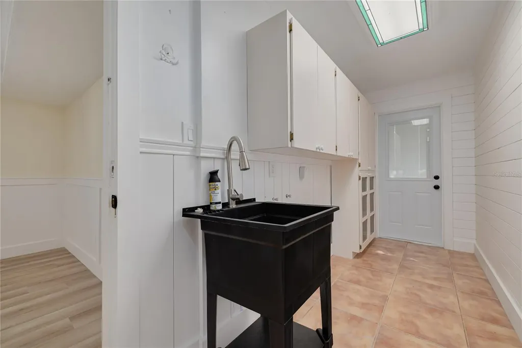 2370 Weymouth Drive Clearwater FL 33764