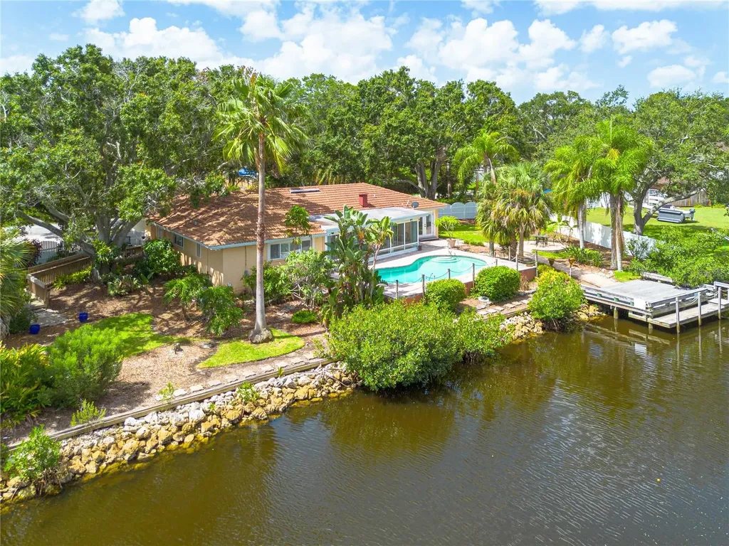 2370 Weymouth Drive Clearwater FL 33764