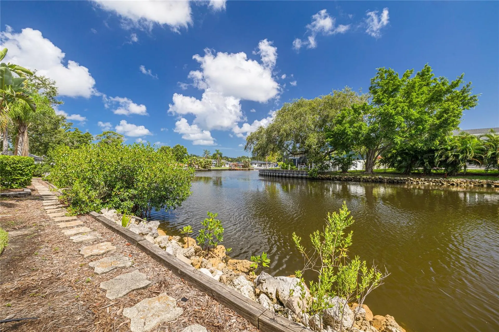 2370 Weymouth Drive Clearwater FL 33764