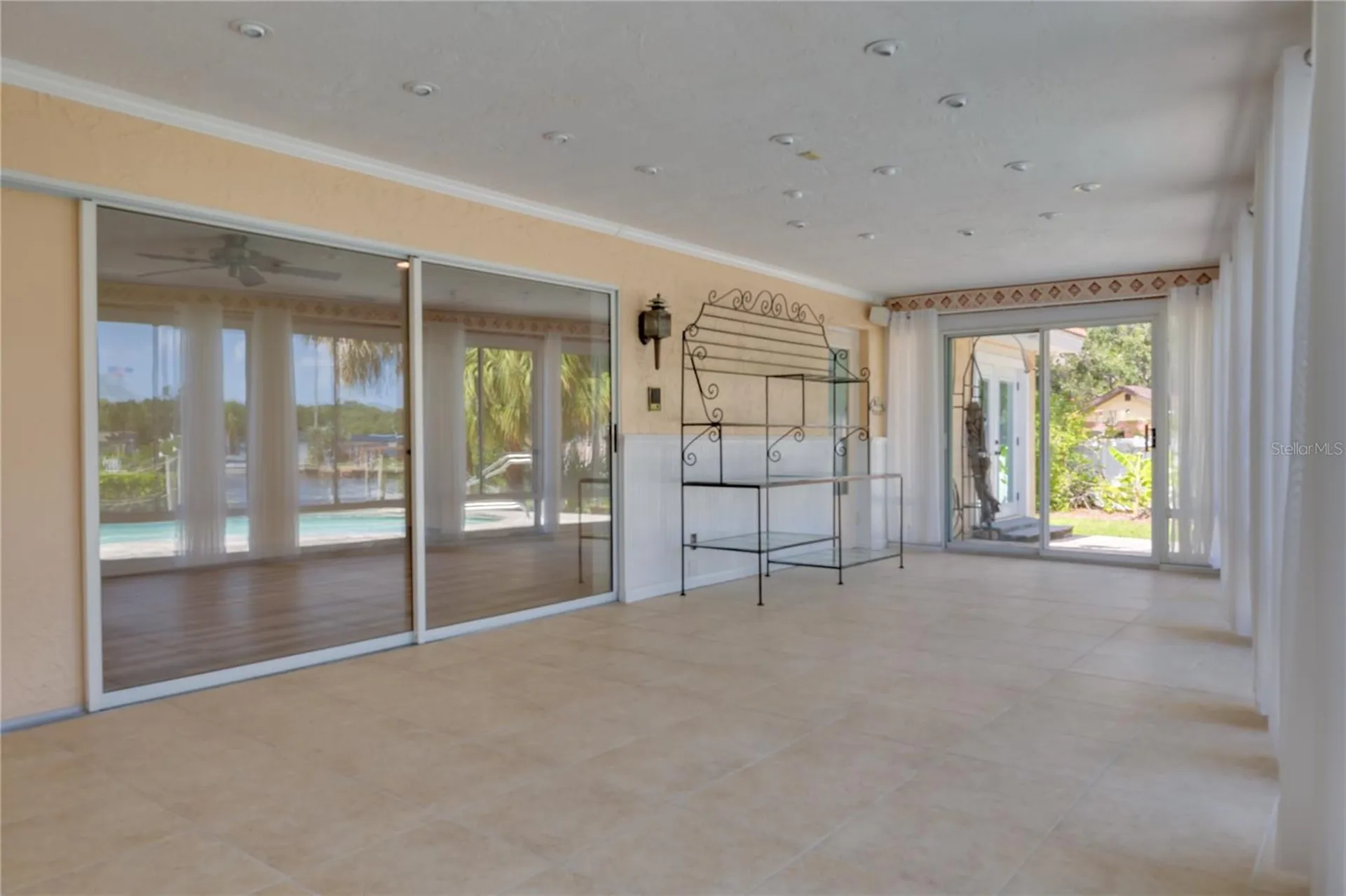 2370 Weymouth Drive Clearwater FL 33764