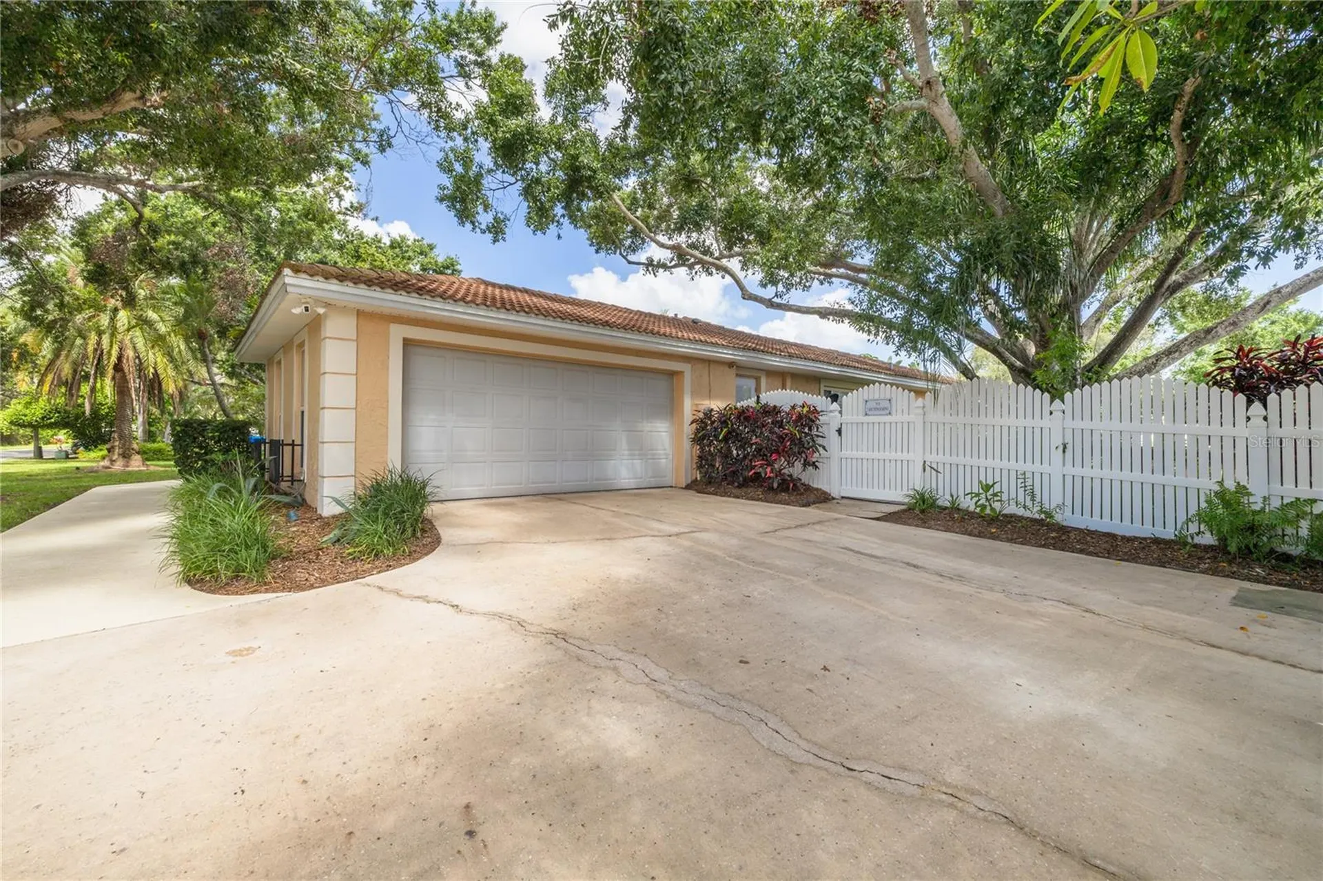 2370 Weymouth Drive Clearwater FL 33764