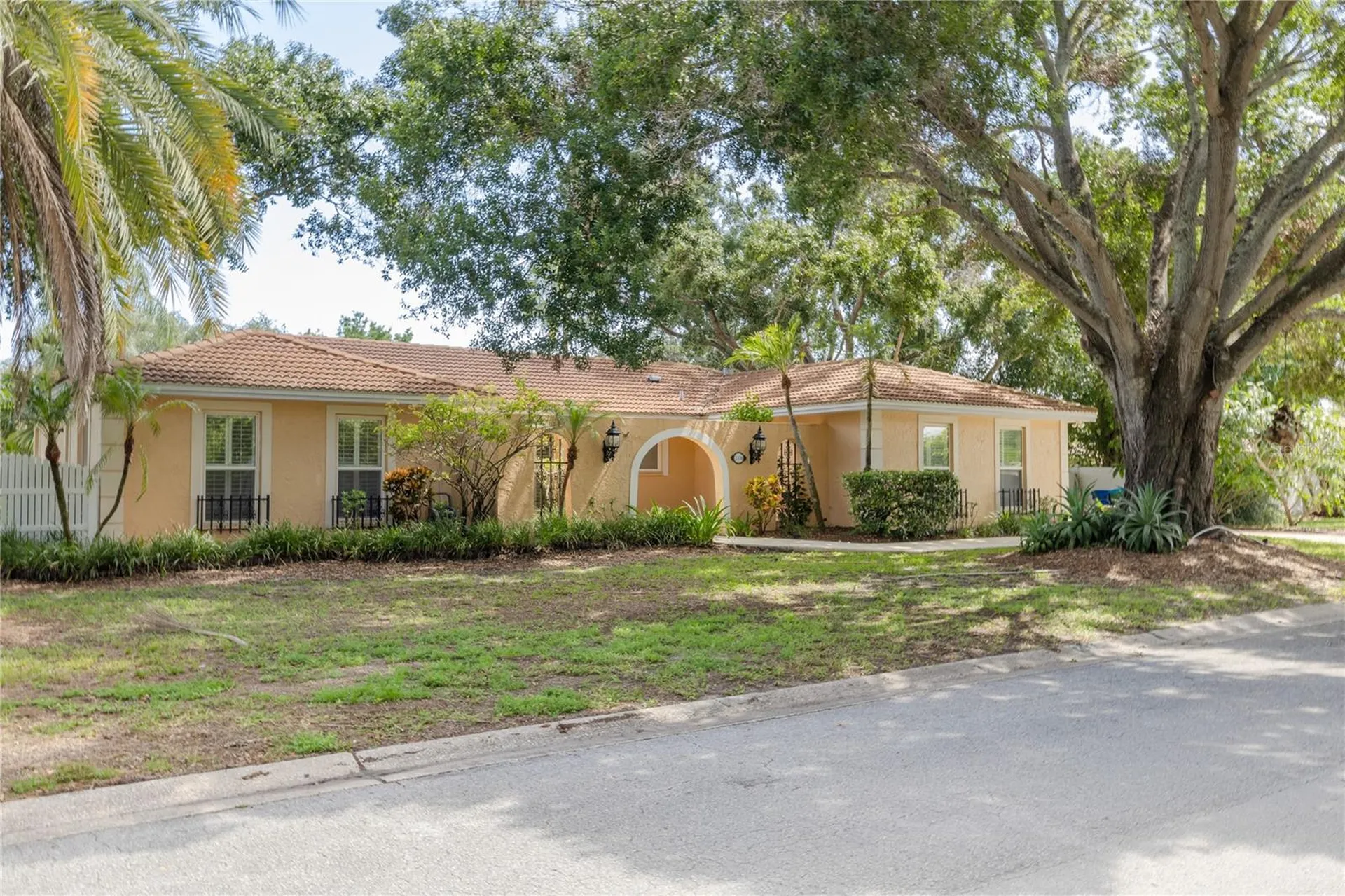 2370 Weymouth Drive Clearwater FL 33764