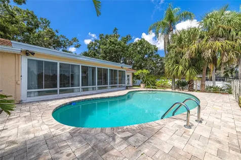 2370 Weymouth Drive Clearwater FL 33764