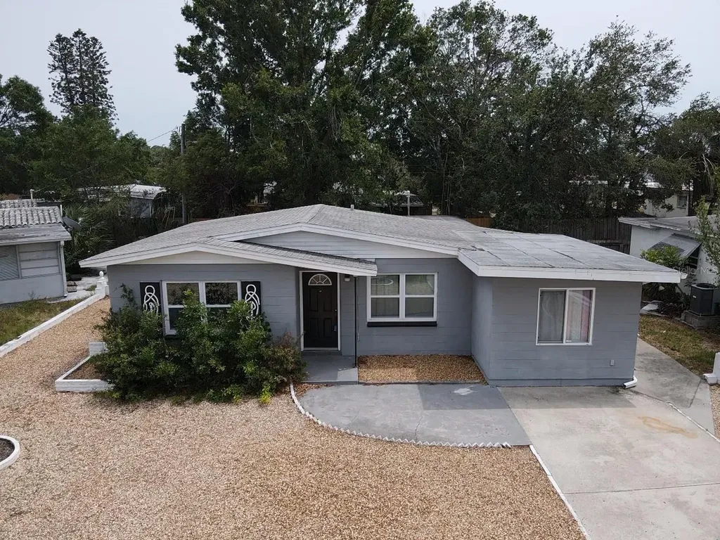 6710 Hibiscus Avenue S South Pasadena FL 33707