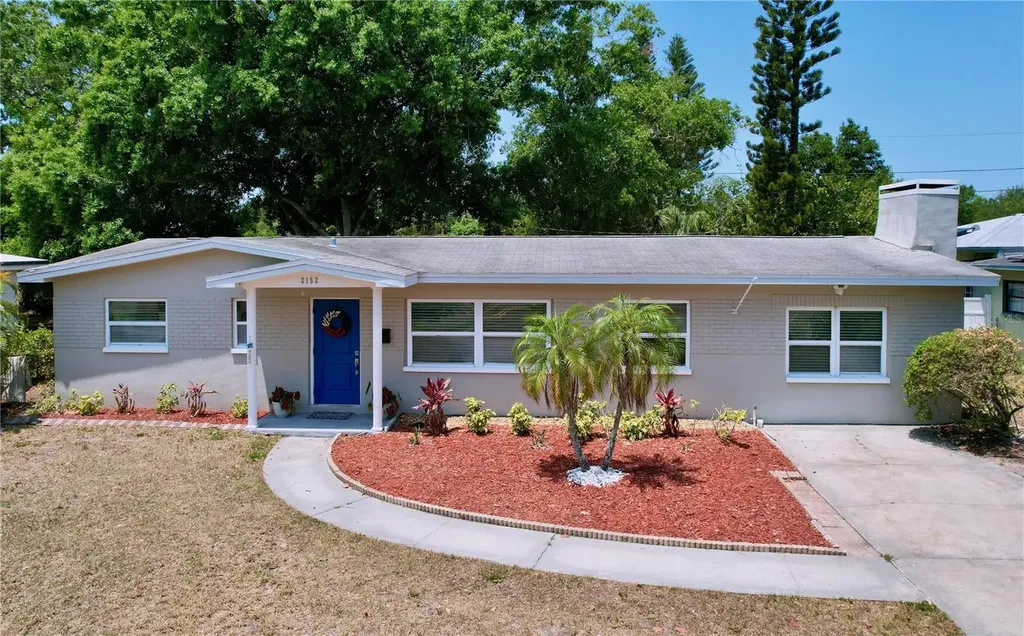 2152 74th Street N St Petersburg FL 33710