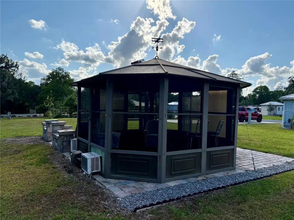 2929 NE 101st Terrace Silver Springs FL 34488