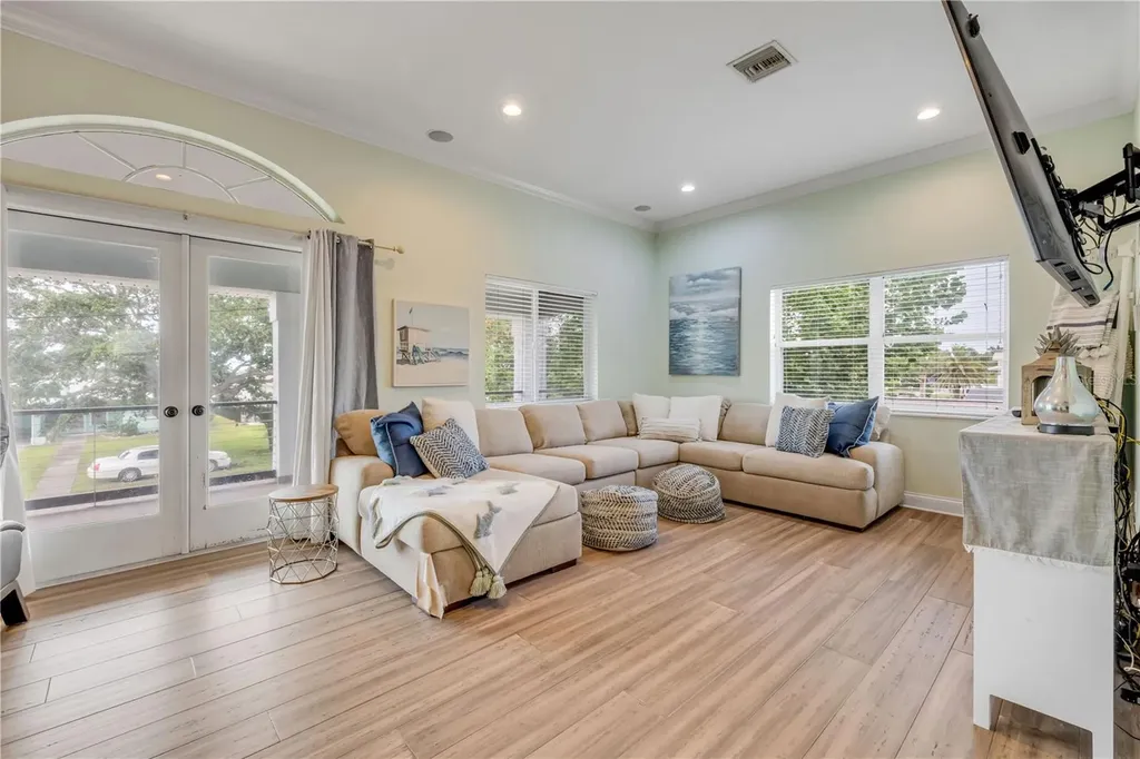 90 Cunningham Drive New Smyrna Beach FL 32168