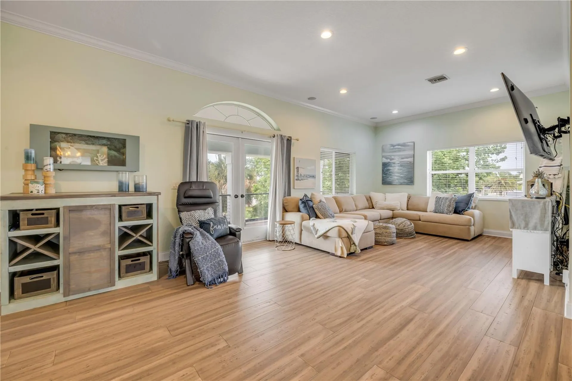 90 Cunningham Drive New Smyrna Beach FL 32168