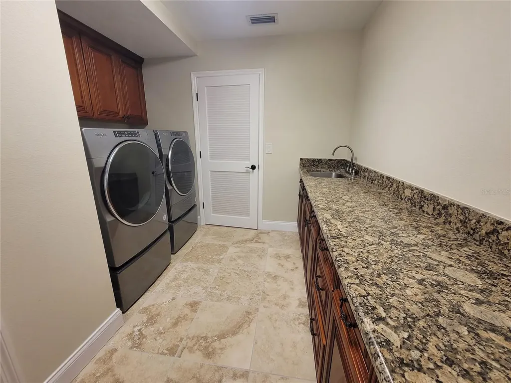 8719 Kenmure Cove Orlando FL 32836