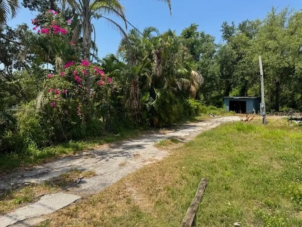10709 E Bay Road Gibsonton FL 33534